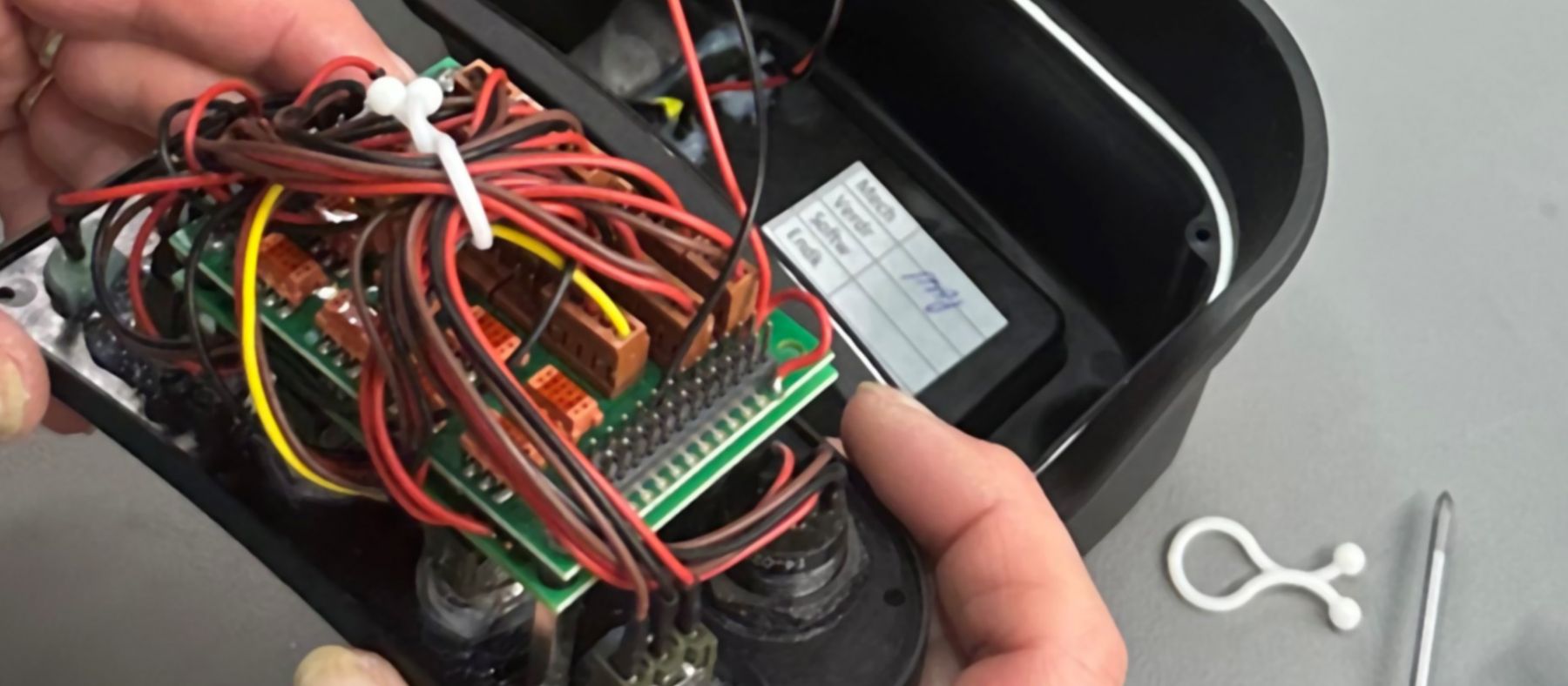 HATOX | Safety radio remote controls for professional use